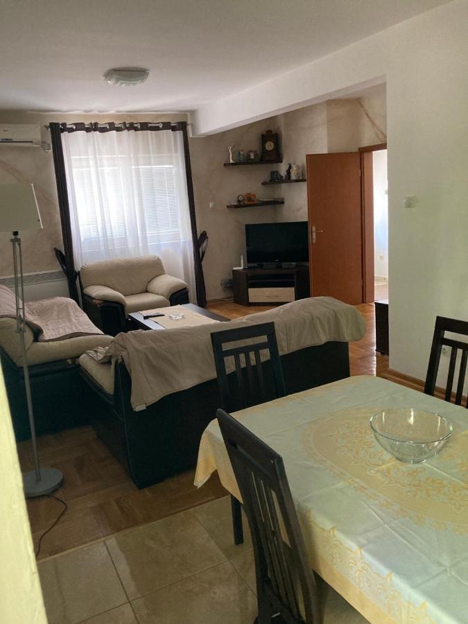 Villa Savovic Petrovac エクステリア 写真