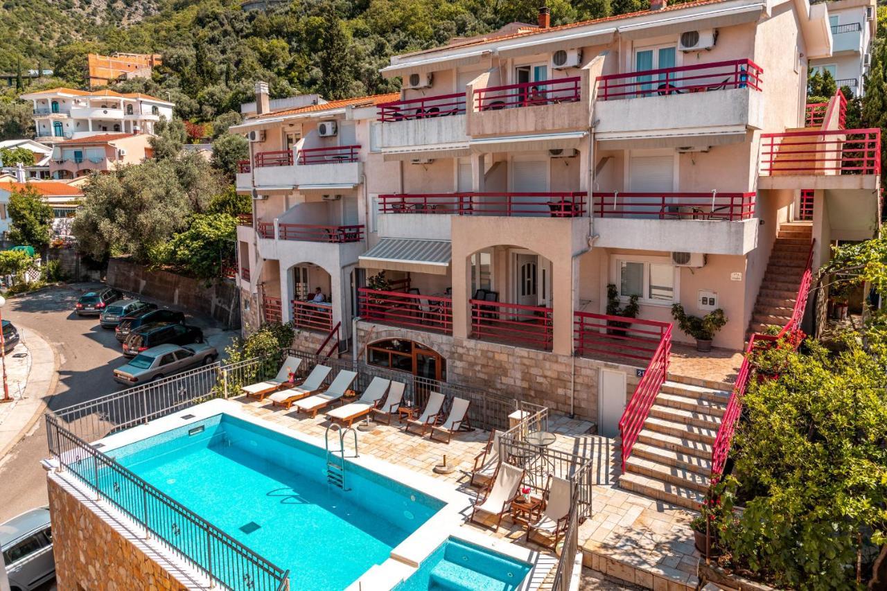 Villa Savovic Petrovac エクステリア 写真