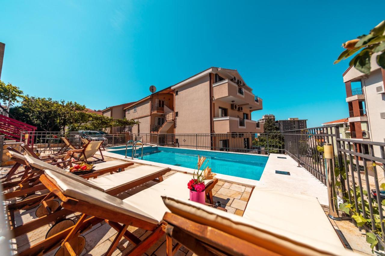 Villa Savovic Petrovac エクステリア 写真