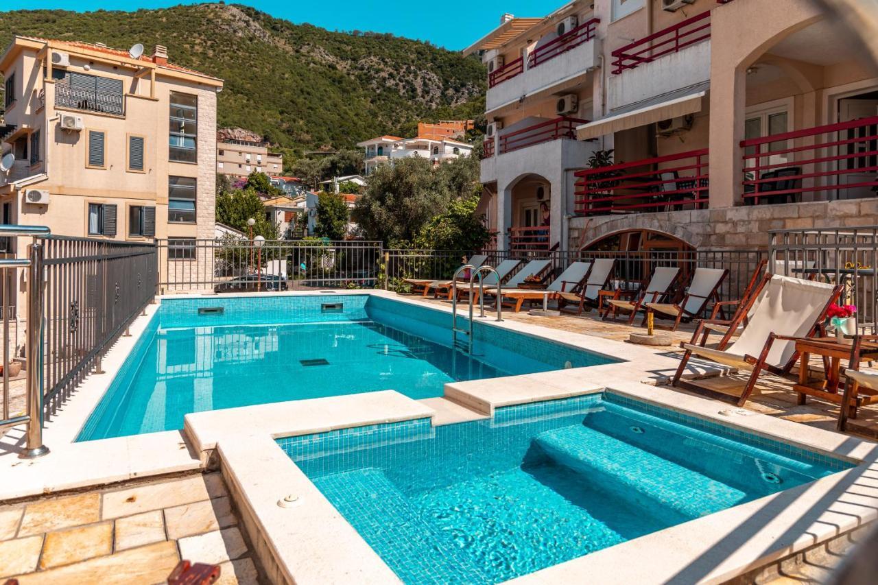 Villa Savovic Petrovac エクステリア 写真