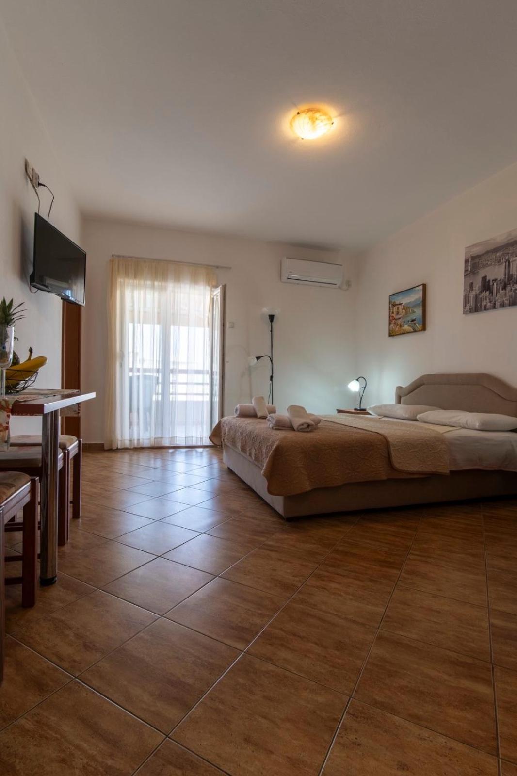 Villa Savovic Petrovac エクステリア 写真